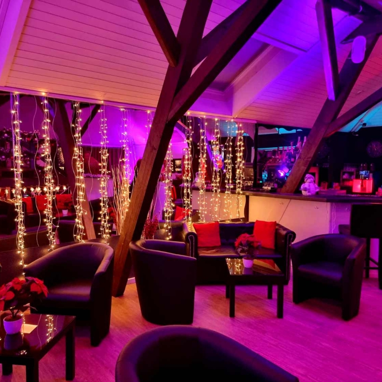 Girls gesucht für Kontaktbar