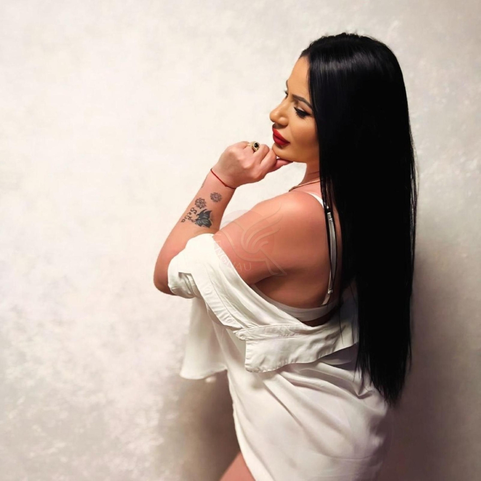 Image #8 from Isabella