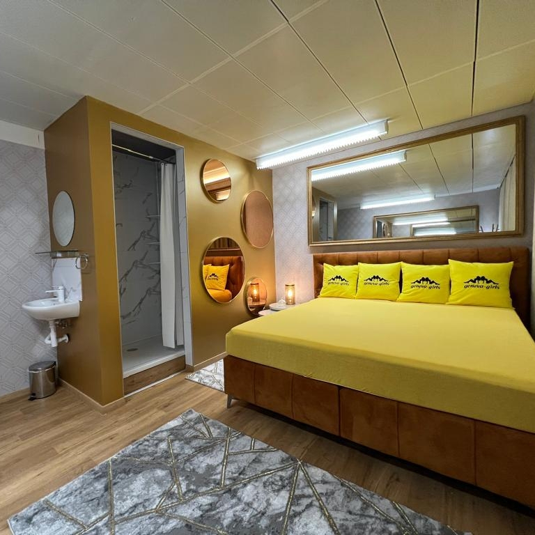 XoXo Girls — 1205 Genève