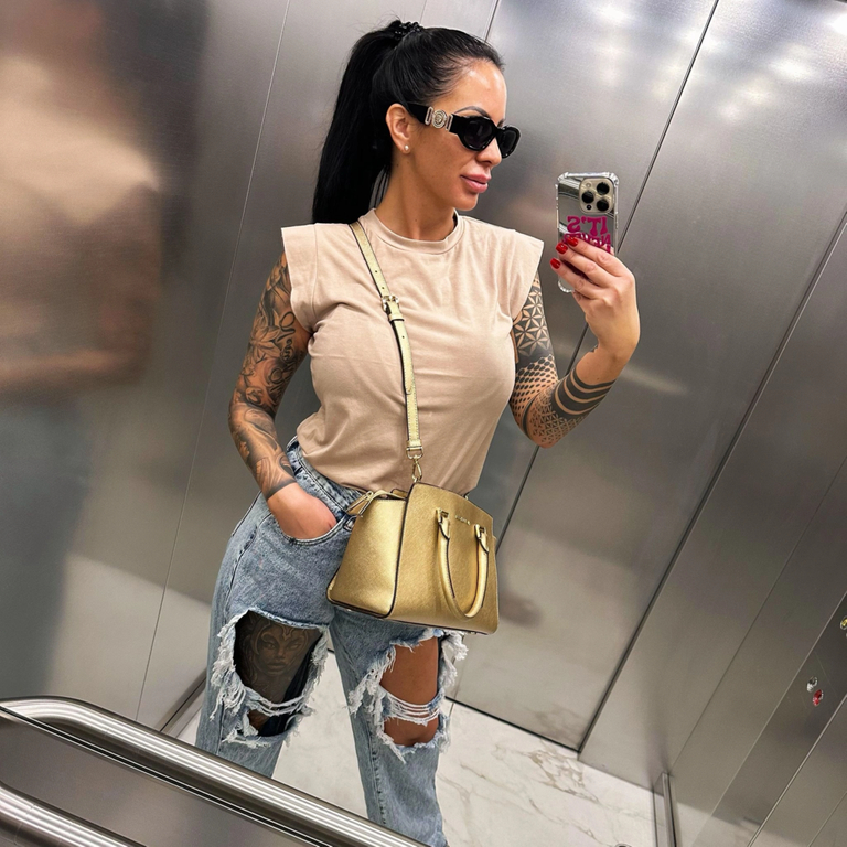 Gina Shine - heisse Kurven