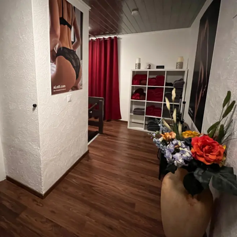 Happy Girls — 4628 Wolfwil