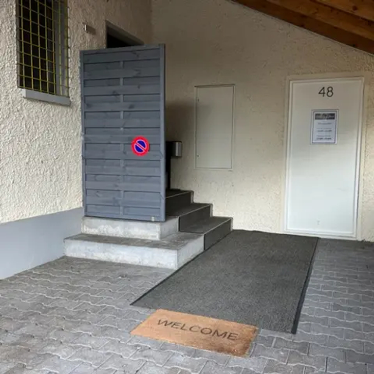 Wir suchen gut gelaunte Girls