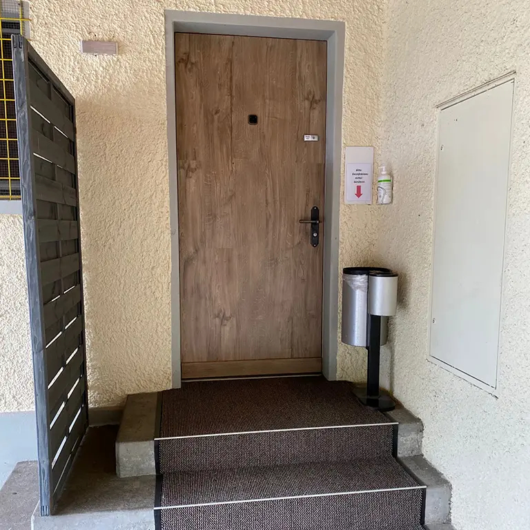 Wir suchen gut gelaunte Girls