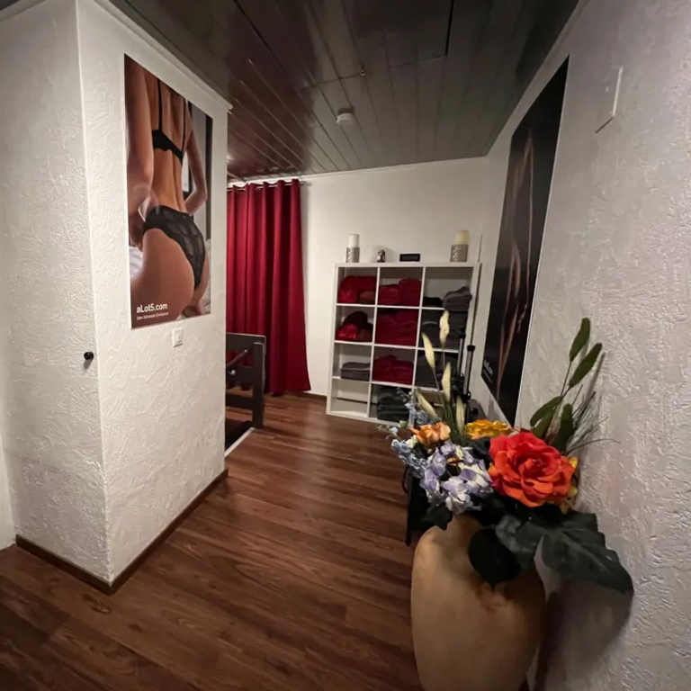 Wir suchen gut gelaunte Girls