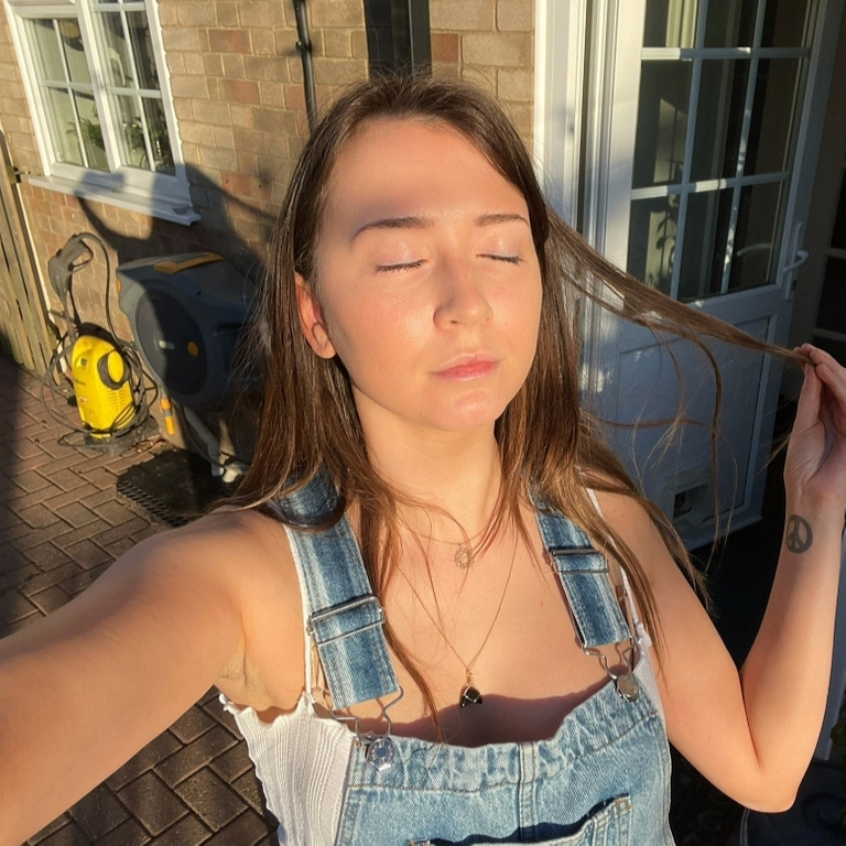 Lara - Heißes sexy Mädchen