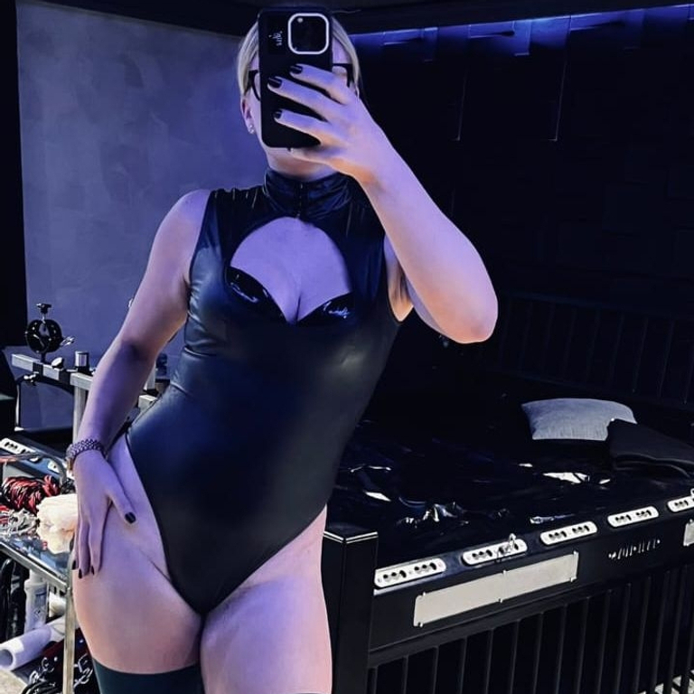 LADY FINJA - anwesend 17.- 19.11.