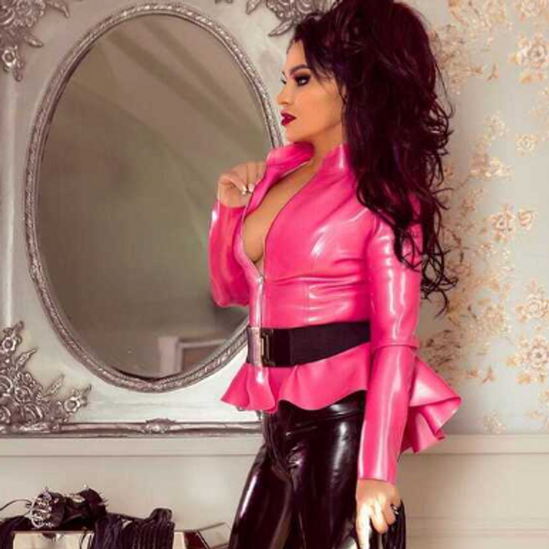 Chantal Fetisch - Die harte Hand