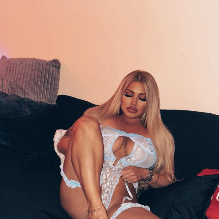 CHLOE NEW IN ST GALLEN - Sexy blonde