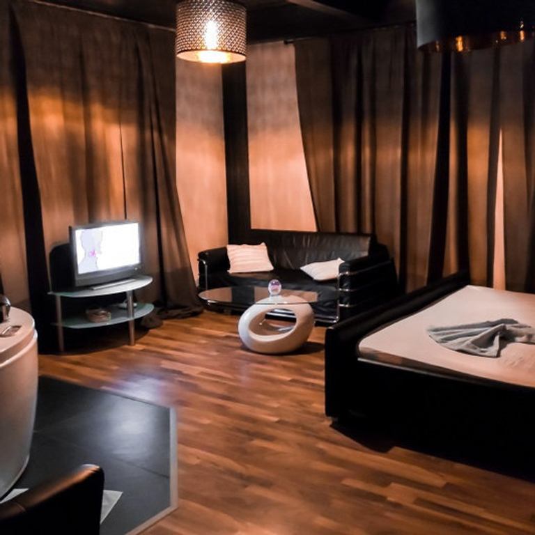 Wir suchen Verstärkung - Private Sex WG Altstätten Rheintal