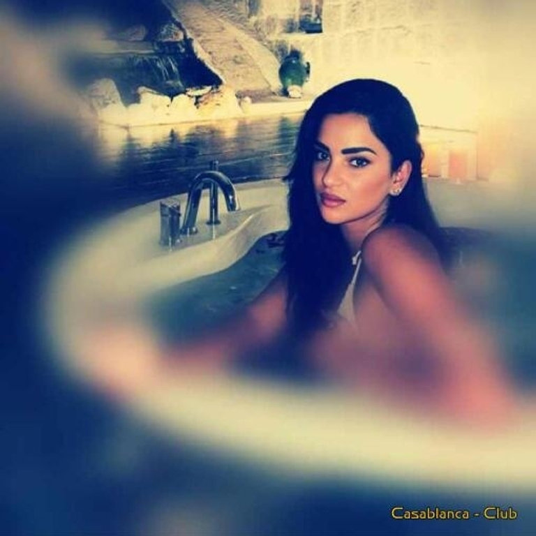 Nagia - versautes Girl