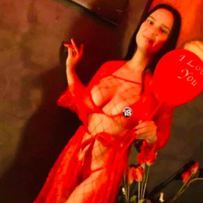 Nagia - versautes Girl