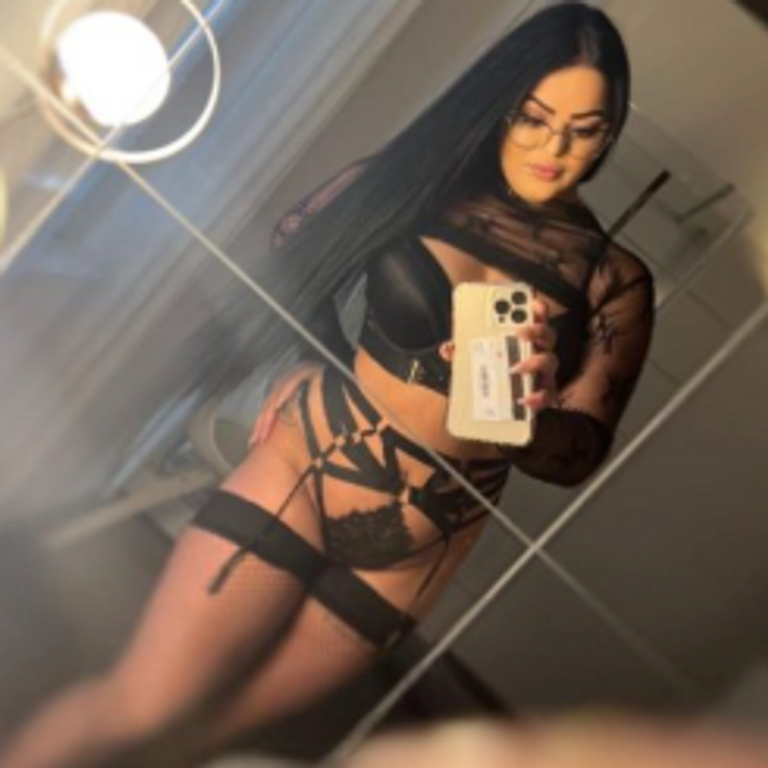 Mikaela - Hot Lingerie Girl