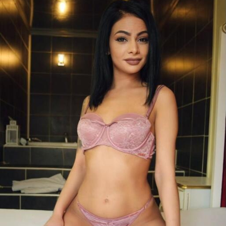 Melissa - sexy klein & schlank