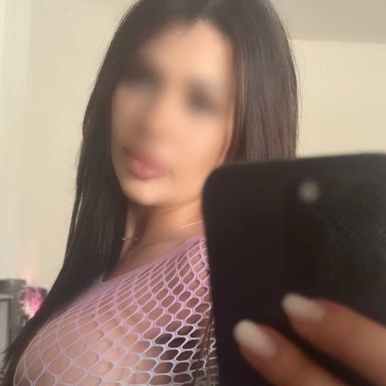 Sarah Love Studentin - 90-60-90 TOP Figur⌛