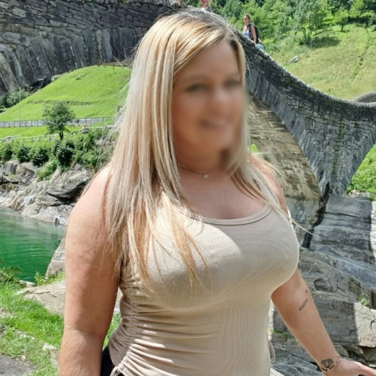 Becky - Massage evtl. MEHR😉