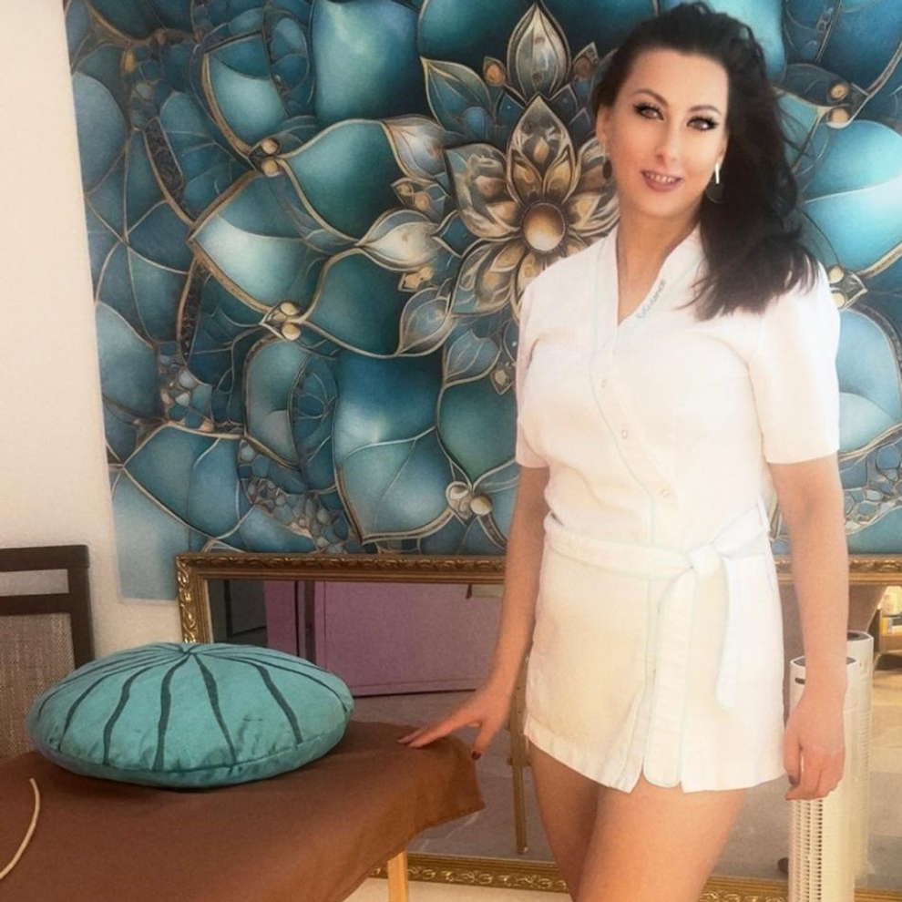 Image #1 from Olivia