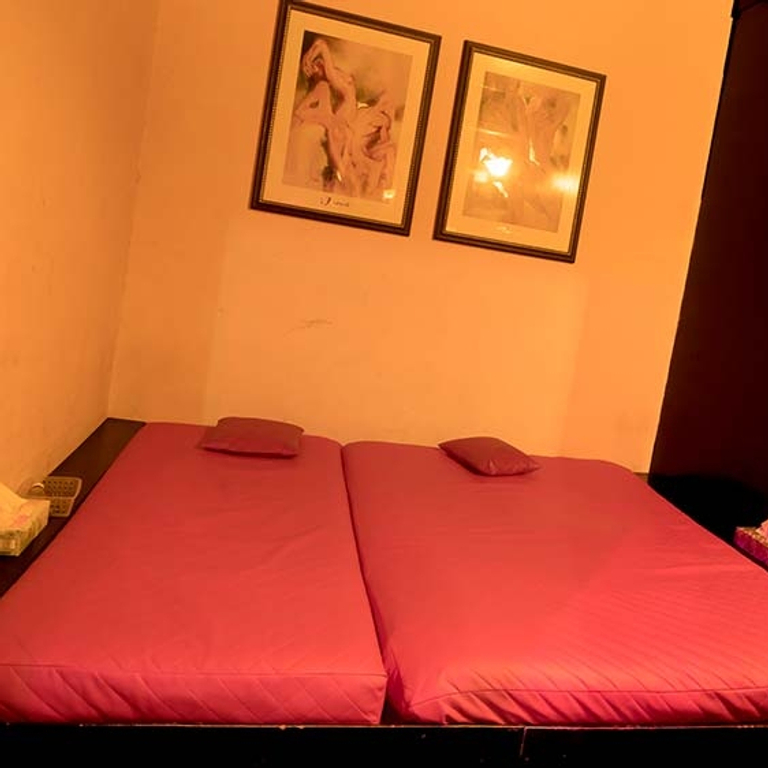 Club Paradiso — 6033 Buchrain