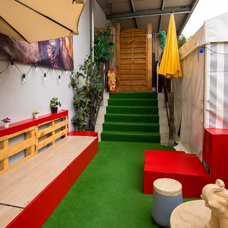 Club Paradiso — 6033 Buchrain