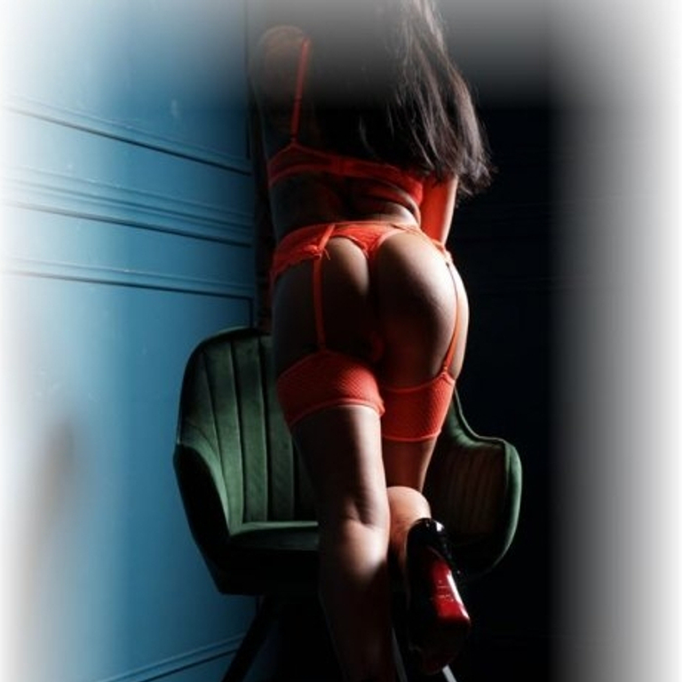 Natalie - heissblutiges Girl