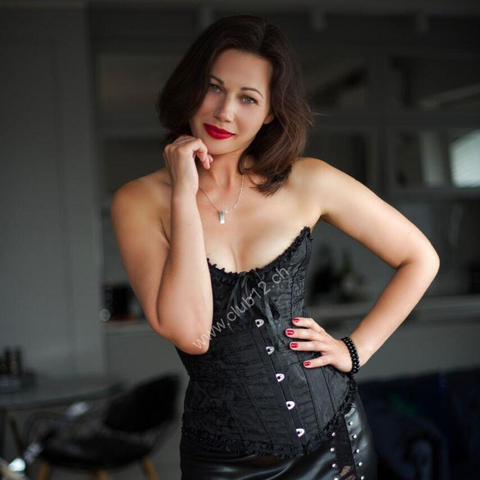 Sandra - heiß+ voller Neugier