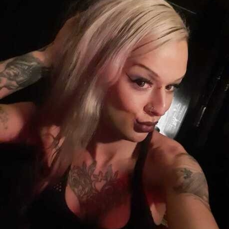 Fetischlady Latifa Noir - die Welt des BDSM