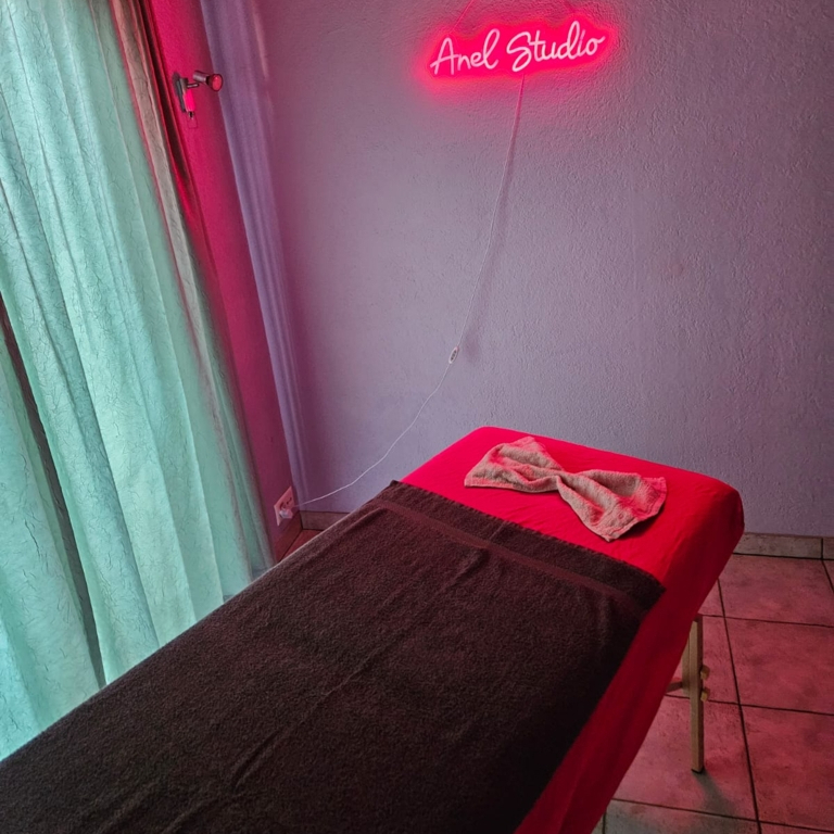 🔴 Studio Anel ⭕  Ɑ͞ ̶͞ ̶͞ ̶͞ لں͞  （ ͜.人 ͜.）😋 — 5745 Safenwil