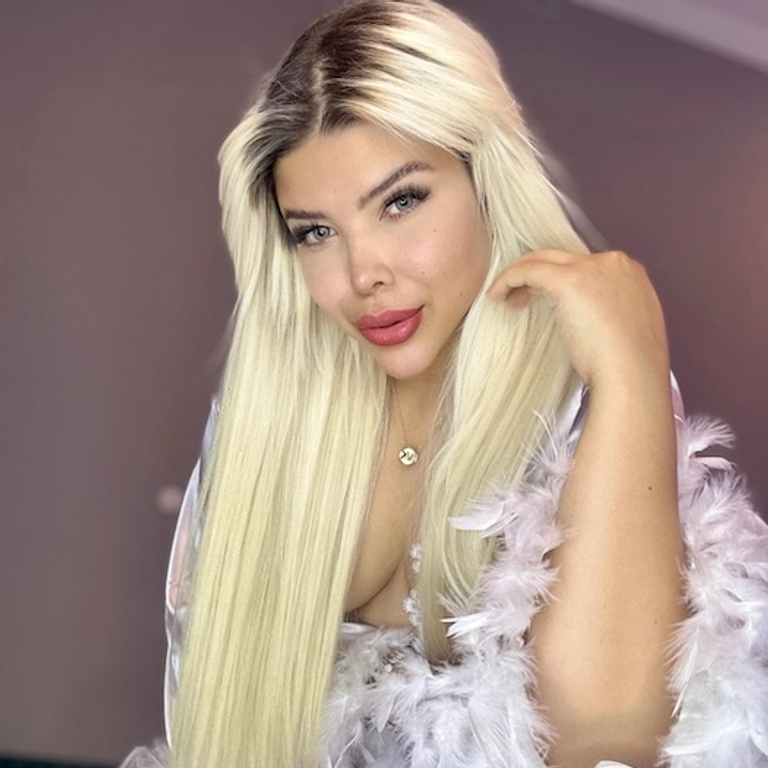 IsaBella - Italian-Brazilian