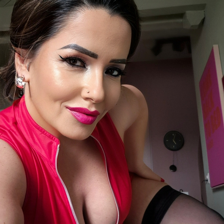 Marie Claire - Heiss und erotisch❤️