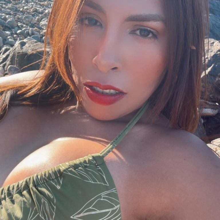 Samanta - Latina Power