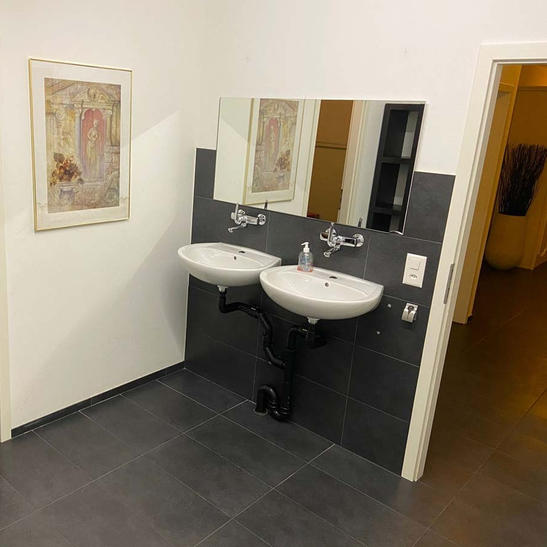 Studio 70 Chicas Latinas — 6032 Emmen (Waldibrücke)