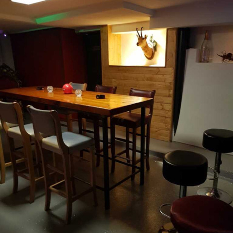 Jägerbar - Kontaktbar — 6423 Seewen