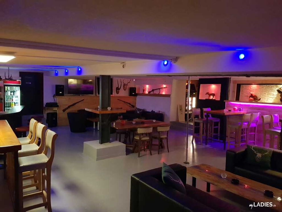 Sonya in Jägerbar Kontaktbar · Badstrasse 1 · 6423 Seewen · Schweiz