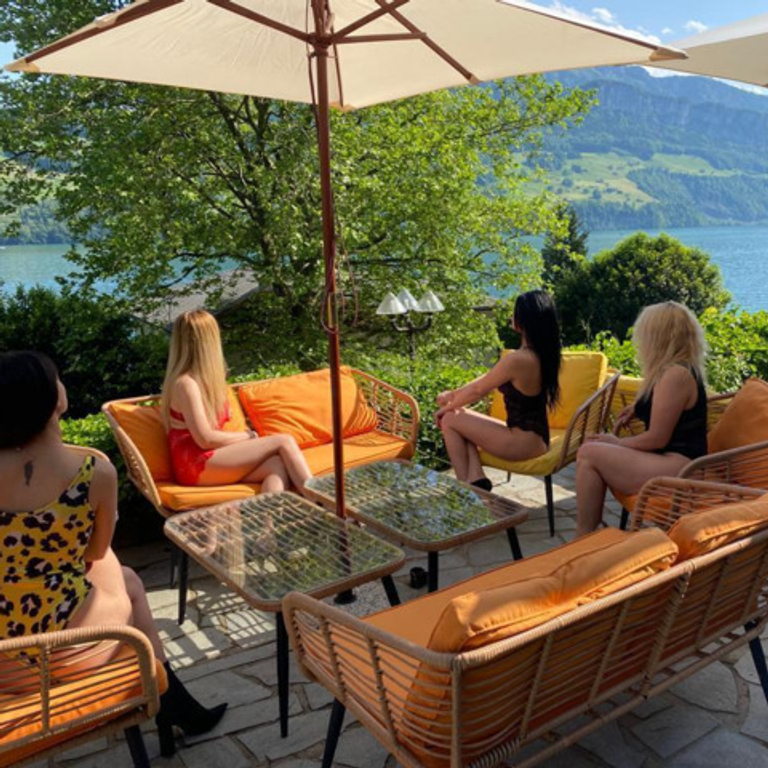 KONTAKTBAR CASTELLO — 6440 Brunnen