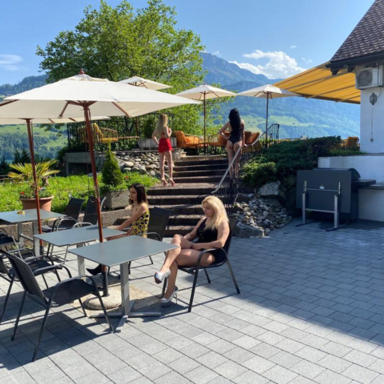 KONTAKTBAR CASTELLO — 6440 Brunnen