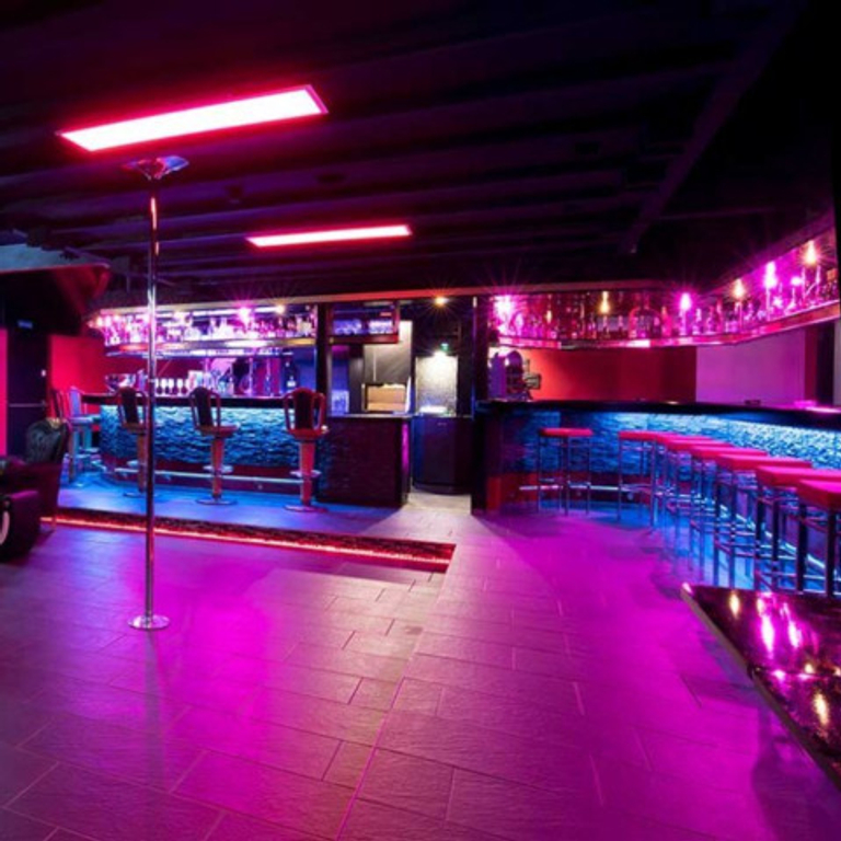 KONTAKTBAR CASTELLO — 6440 Brunnen