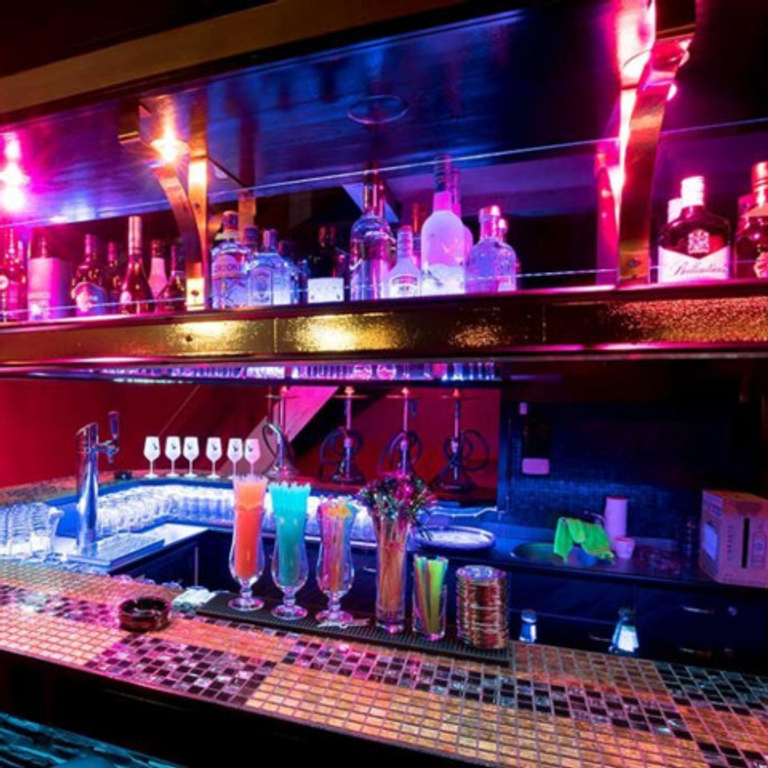 KONTAKTBAR CASTELLO — 6440 Brunnen