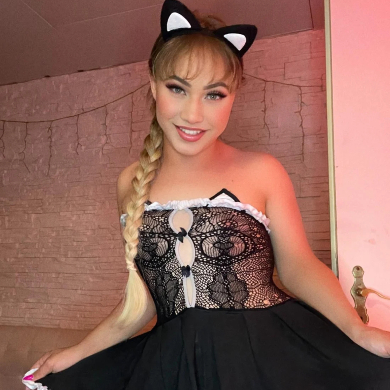 TS NOÉMI - Teeny Trans