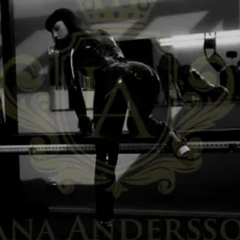 CH-Bizarrlady Lea - SCHWEIZERIN