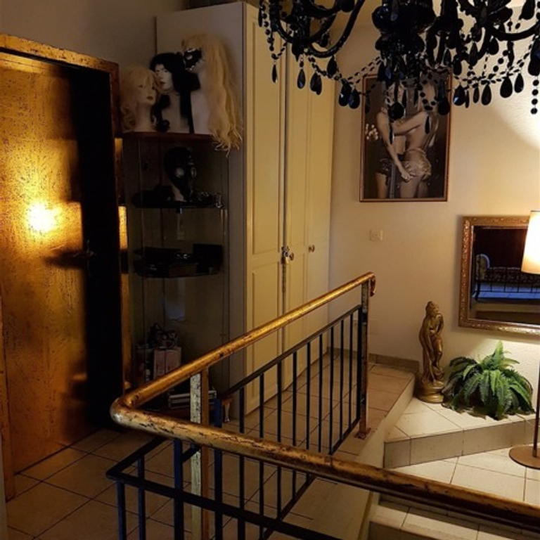 Lana Andersson - SM/Fetisch und Bizarr-Haus — 8134 Adliswil