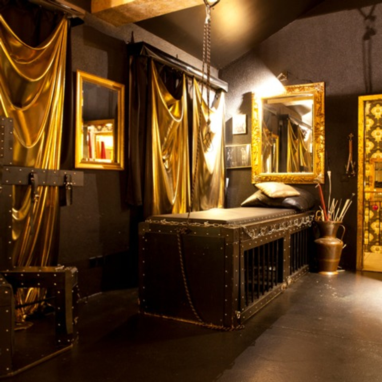 Lana Andersson - SM/Fetisch und Bizarr-Haus — 8134 Adliswil