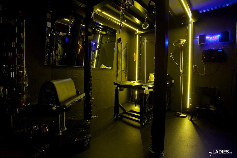 Lana Andersson - SM/Fetisch und Bizarr-Haus / Bild 8