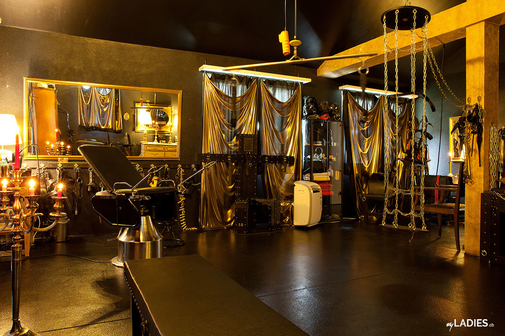 Lana Andersson - SM/Fetisch und Bizarr-Haus / Bild 12