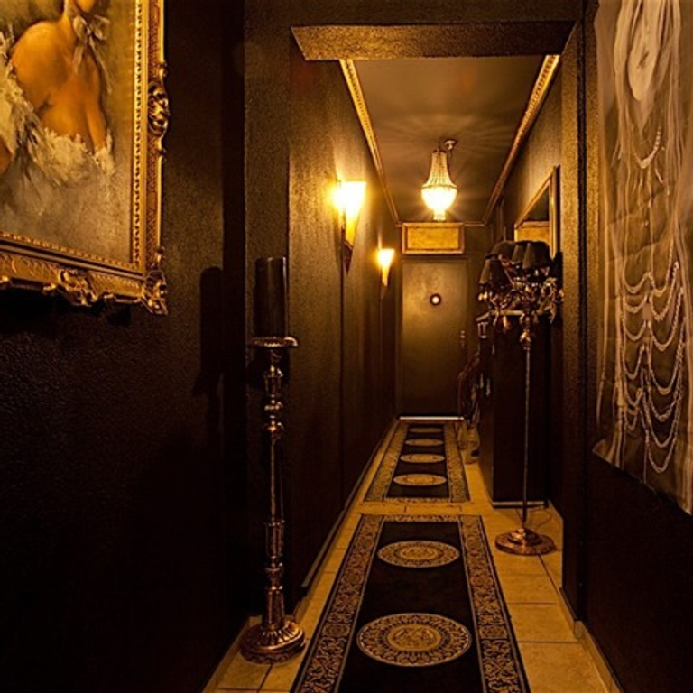 Lana Andersson - SM/Fetisch und Bizarr-Haus — 8134 Adliswil