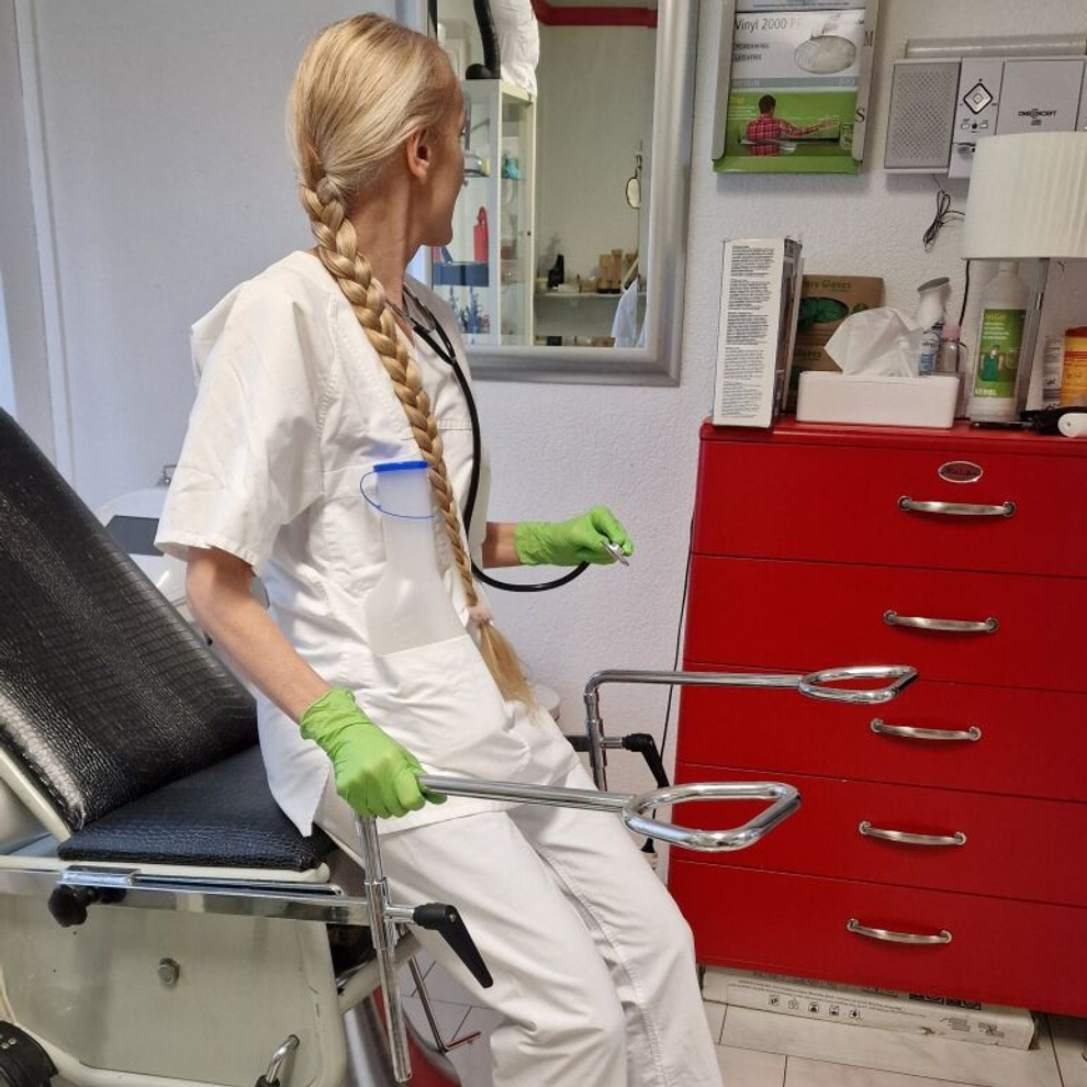 BIZARR LADY MARLENE - SCHWEIZERIN