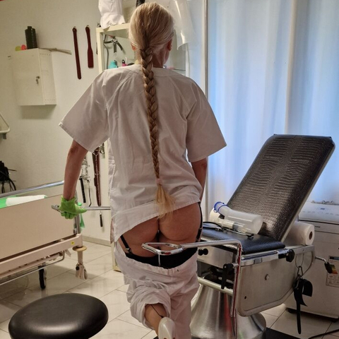 BIZARR LADY MARLENE - SCHWEIZERIN