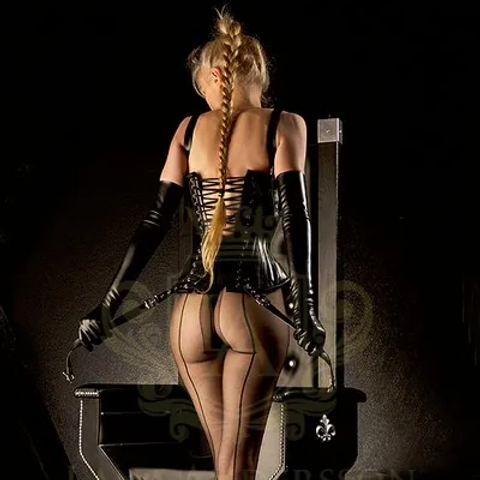 BIZARR LADY MARLENE - SCHWEIZERIN