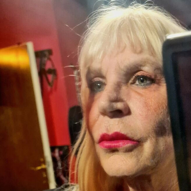 Herrin Lana Andersson - Termine ab 18 Uhr