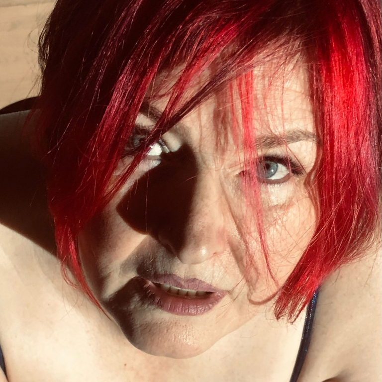 Dana Love - 💧 Squirting MILF 💦