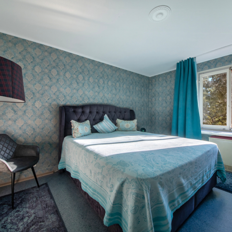 Lollis — 5330 Bad Zurzach