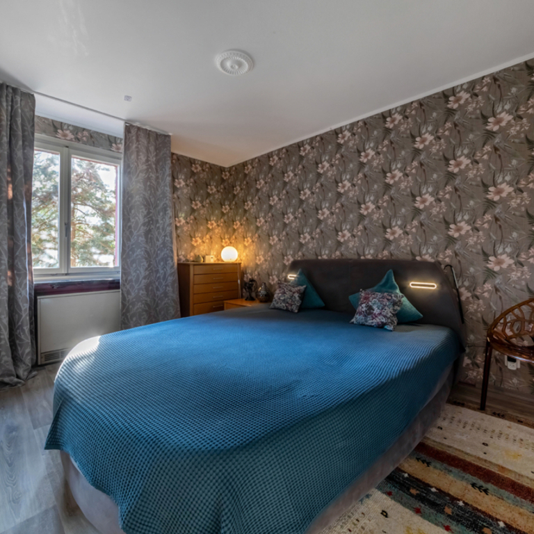 Lollis — 5330 Bad Zurzach